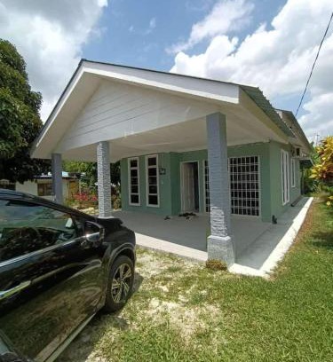 Kampong Pulau Kandis House | Rafi homestay chenderong balai