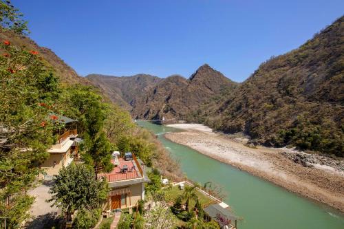 Amkholi Hotel | Raga on the Ganges, Rishikesh