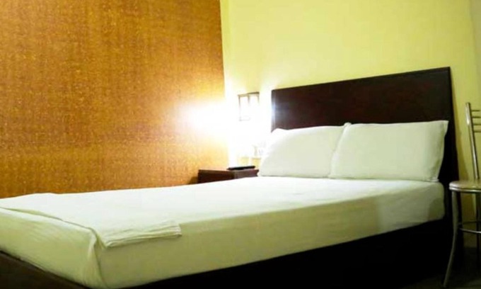 Kayamkulam Hotel | Raga Residency