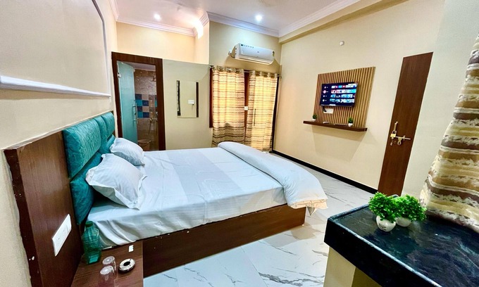 Orchha Bed & Breakfast | Raghav ji home stay