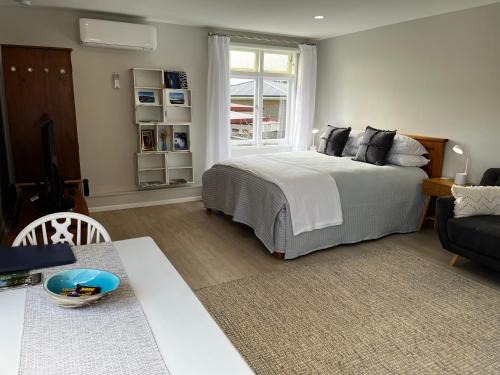 Raglan Apartment | Raglan Retreat on Gilmour