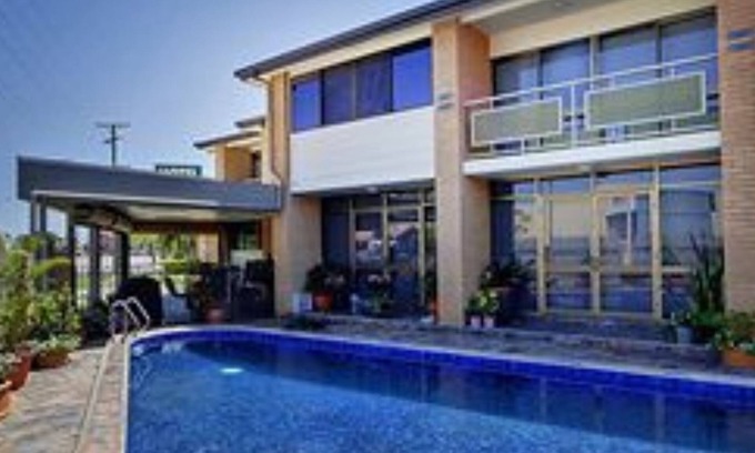 Hermit Park Hotel | Raintree Motel