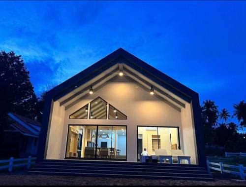 Thap Sakae House | Rainy House By Serenity Sea House