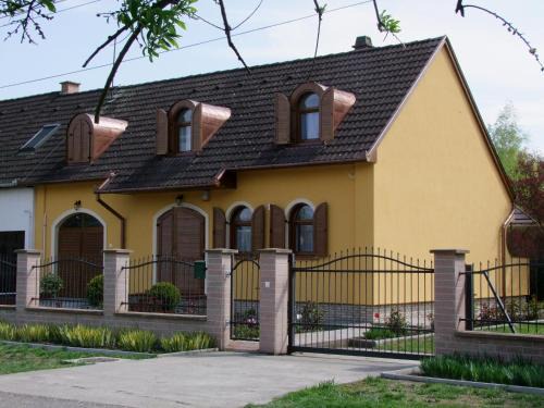 Bogacs House | Rajna Vendégház