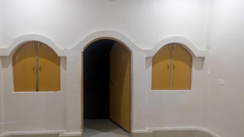 Malihabad House | Rajwada Restaurant Lawn Benquits