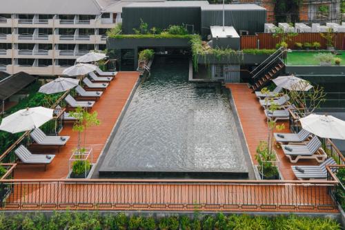 Nanai Road Hotel | Rak Elegant Hotel Patong
