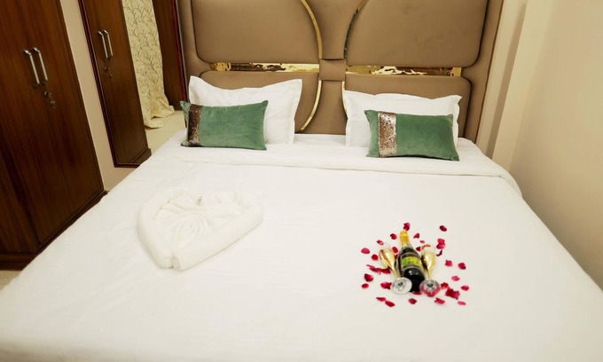 Pashim Vihar Villa | Rama Guest House | Private Jacuzzi | 5 Bedroom | Luxury Stay