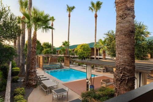 Amistad National Recreational Area Hotel | Ramada by Wyndham Del Rio