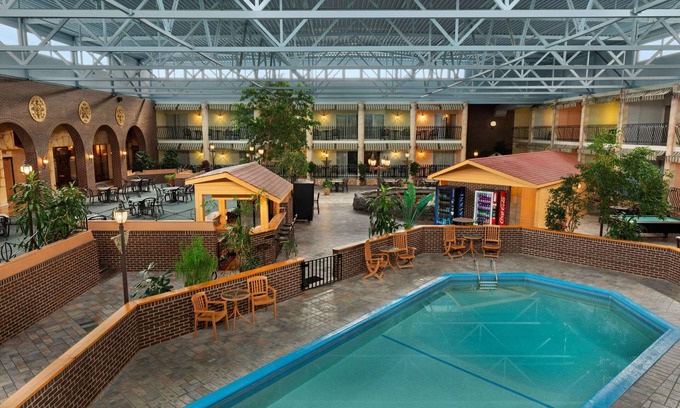 Fredericton Hotel | Ramada by Wyndham Fredericton