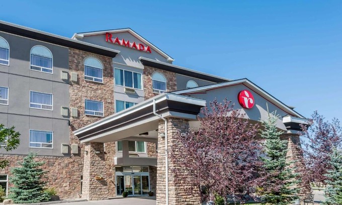 High River Hotel | Ramada by Wyndham High River