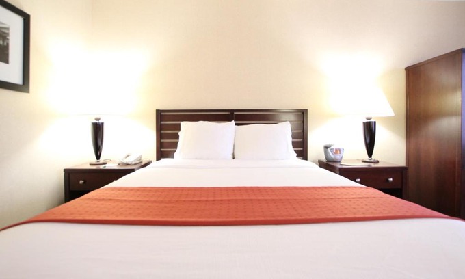 Eagan Hotel | Ramada by Wyndham Minneapolis Airport - Eagan