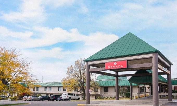 Plymouth Hotel | Ramada by Wyndham Plymouth Hotel & Conference Center