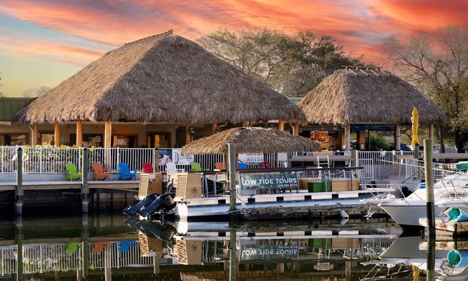 Whitfield Hotel | Ramada by Wyndham Sarasota Waterfront