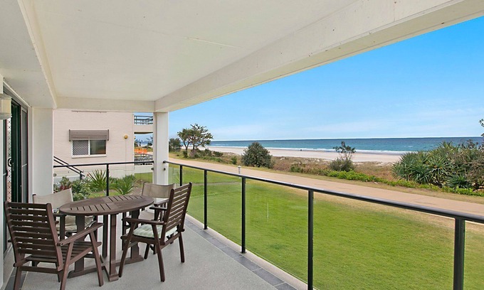 Tugun Apartment | Ramona 1 - Absolute Beachfront Tugun
