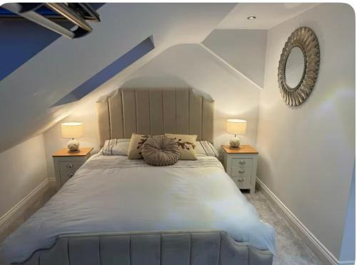 Woodside House | Ramonas Room