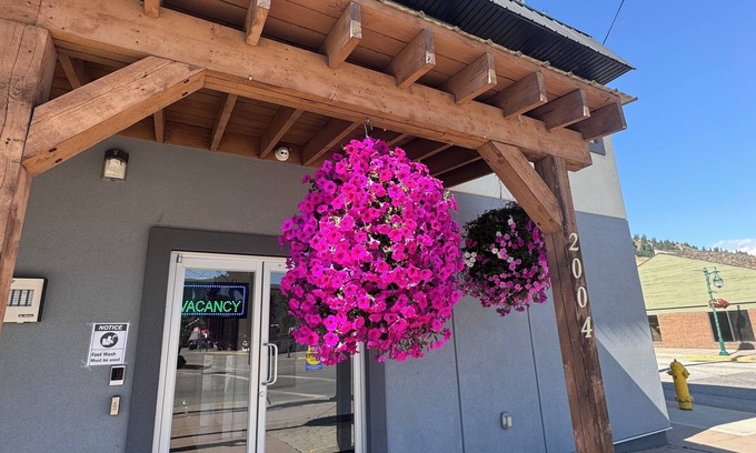 Lumby Hotel | Ramshorn Motel