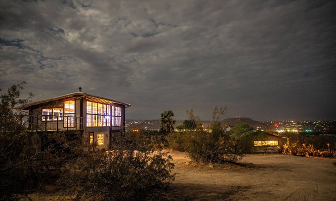 Joshua Tree House | Ranch & guest house on 60 Acers. Spectacular views and spacious living.
