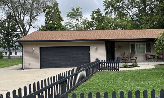 Westfield House | Ranch Home less than 1 mile from Grand Park w/Team Room