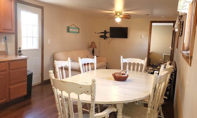 Coldwater House | Randall Lake property w beach, kayaks & dock