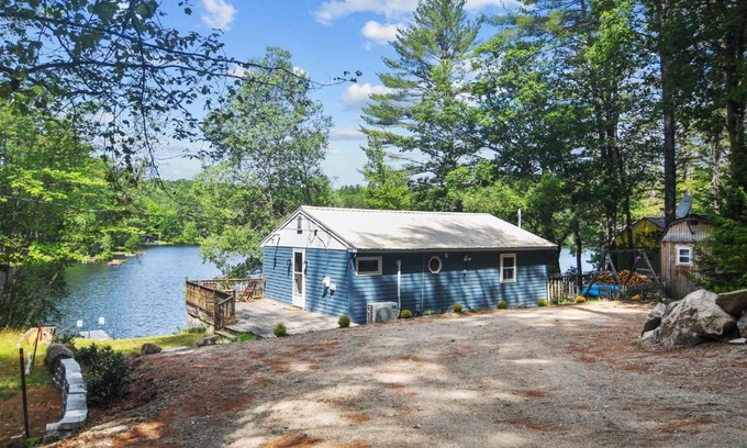 Parsonsfield Villa | RANDALL LAKE RETREAT-LIMIT 7 villa