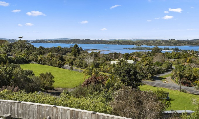 Kerikeri House | Rangitane Retreat - Two Minutes from Water Access