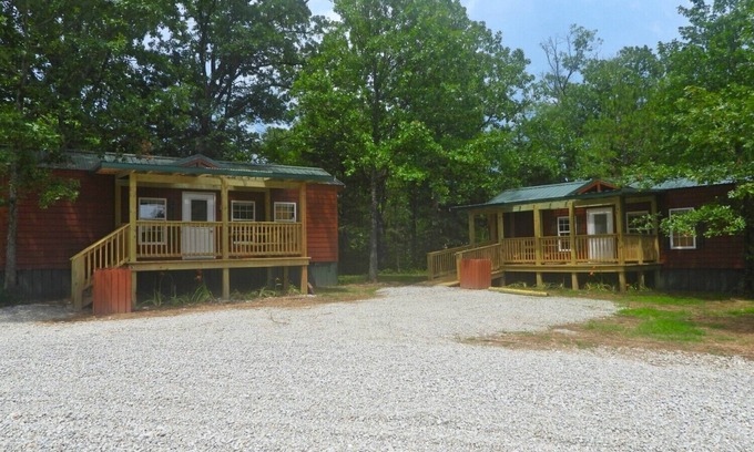 Leasburg Cabin | Ransom's Retreat Group cabin rental near Meramec River