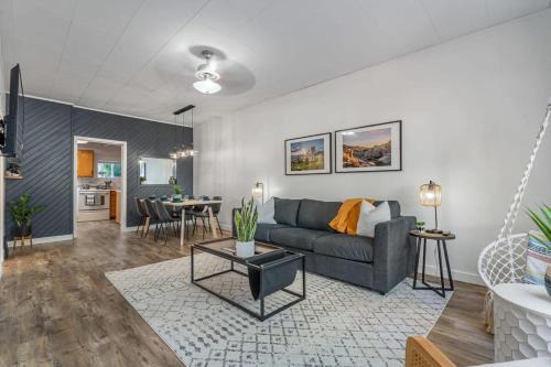 Drumheller House | Raptor Retreat Family