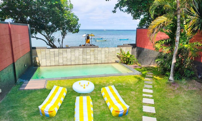 Sanur Villa | Rare Beach Front Villa! Beach Gate! No Cars on Walks! Ocean & Sunrise Views!