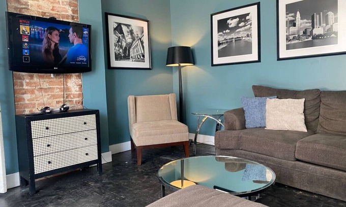St. Bernard House | Rare Find! Sleeps 16 w/9 Beds, 6BR + WIFI!