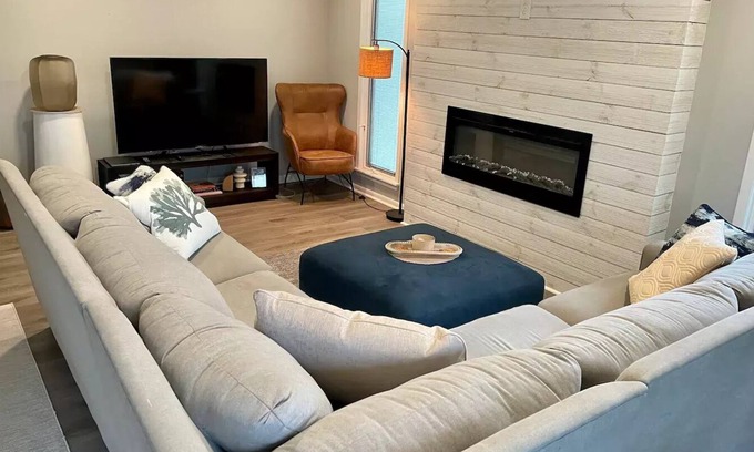 Lake Lotawana House | Rare! Modern & Cozy Lake House