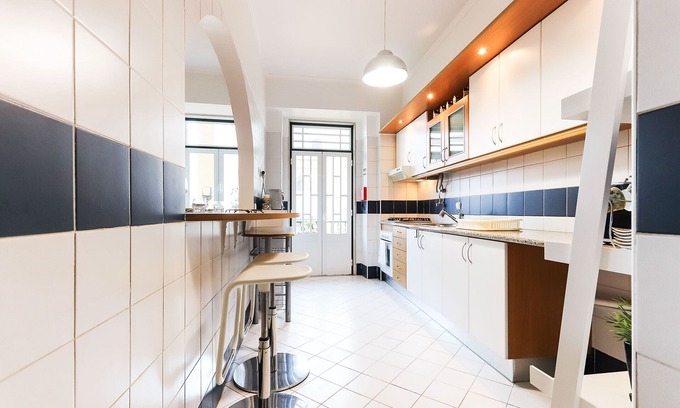 Santa Isabel Apartment | Rato Elegant By Homing
