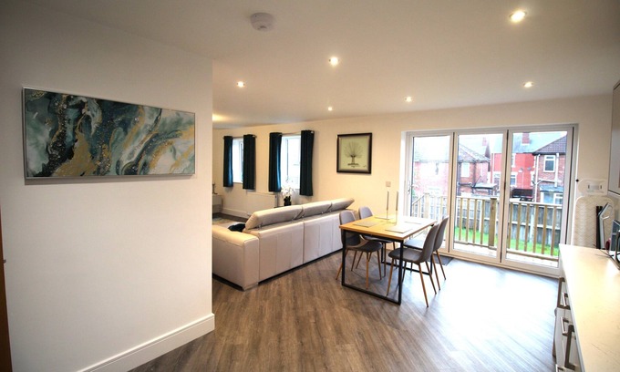 Ridgeway House | Rawmarsh - 2 Bed Bungalow - Large Enclosed Garden - Wheel Chair Accessible