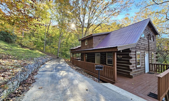 Slade Cabin | Ray's Dream in Red River Gorge with Hot Tub
