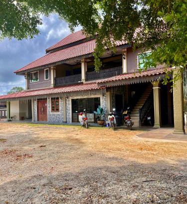 Kampung Merang House | RAZAK GUEST HOUSE