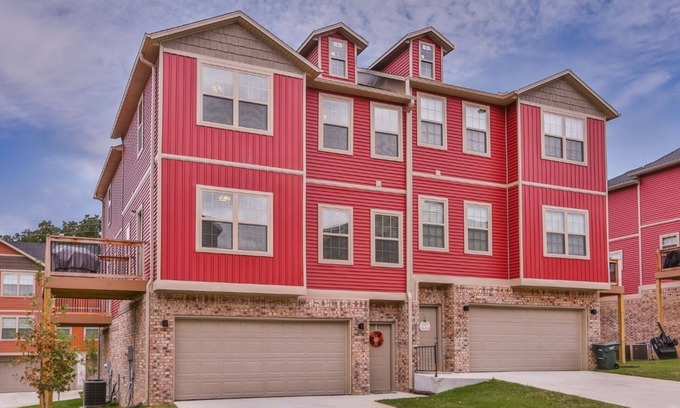 Fayetteville House | Razorback Getaway Close to University!