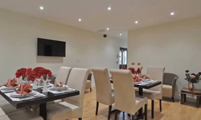 Wainscot Hotel | RBS Hotel
