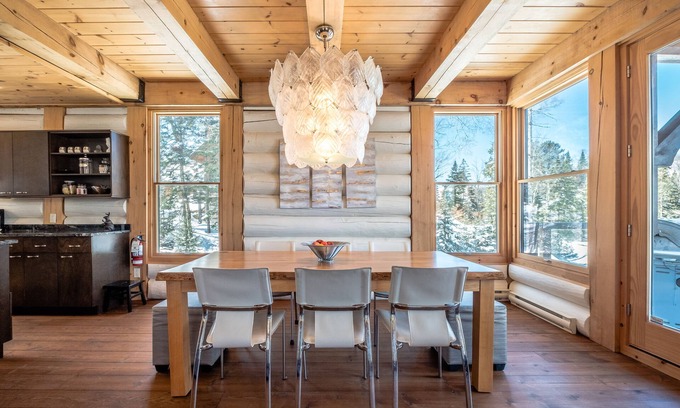 Lac Superieur Village Cabin | RCNT Chalets