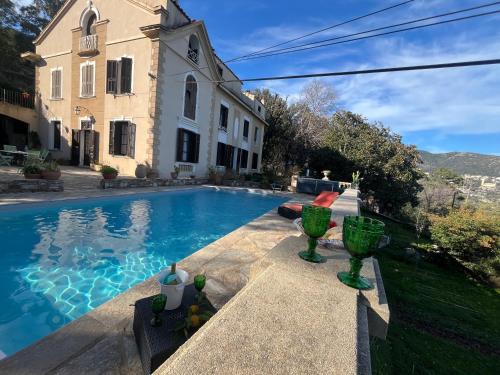 Cardo Apartment | RDC maison de maitre pour 6 personnes avec piscine et jacuzzi