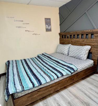 Malton House | Re-6 Room Near Airport