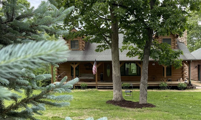 Bourbon Cabin | Real Log Cabin with Seasonal Pool and Hot Tub near Blue Springs Ranch