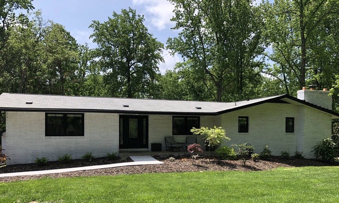 Dayton House | Recently remodeled home located conveniently between Baltimore and Washington