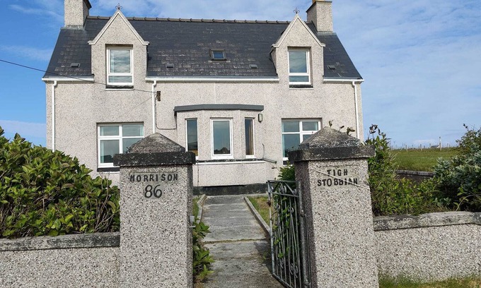 Isle of Lewis House | Recently Renovated Spacious 3-bedroom House in Extensive Gardens
