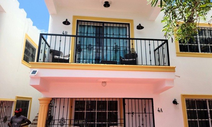 Los Melones Apartment | Recently renovated 2 Bedroom Apt, on the 1st floor with free parking