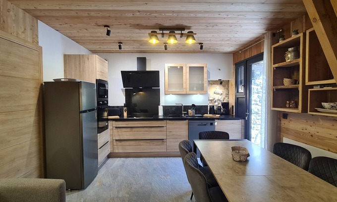 Chorges Cottage | Recently renovated mountain dwelling*, terraces with lake, mountain and forest views.