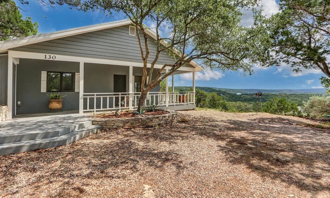 Wimberley House | Recently Renovated, Secluded Spot for a romantic rendezvous! Hot Tub, Fire pit