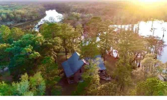 Libuse House | Recess on The Bluff
