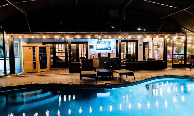 Longwood House | Recharge @ Timberland Lodge: Pool Hottub Sauna