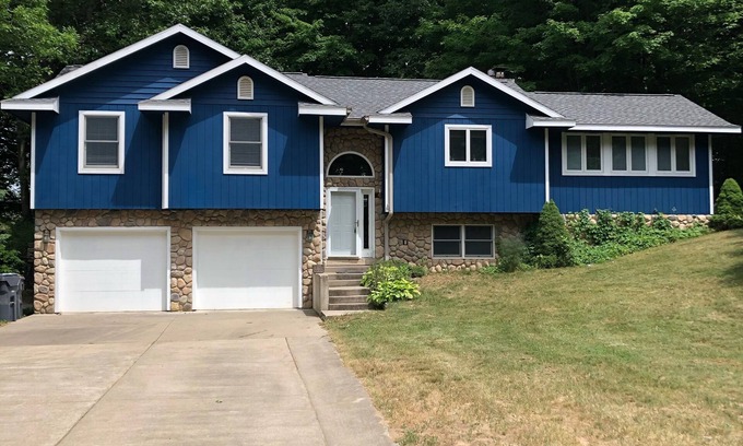 South Haven House | Recreational, Nature preserve like, property close to downtown South Haven.