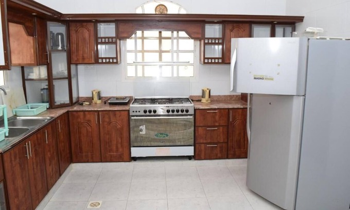 Salalah Villa | Red-37 - Bn Breek Villa