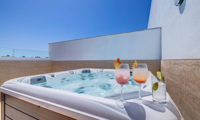 Swieqi Apartment | Red 6: Roof Top Studio Penthouse in St. Julian's